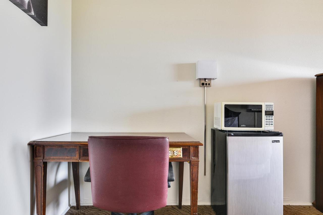 Americas Best Value Inn Lockhart Tx Ngoại thất bức ảnh