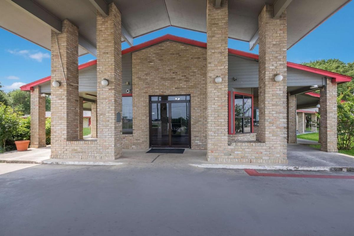 Americas Best Value Inn Lockhart Tx Ngoại thất bức ảnh